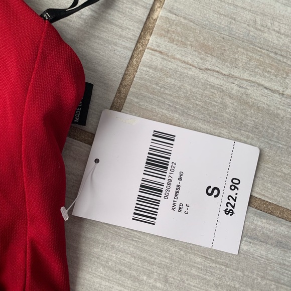 cami red tulip dress - Picture 3 of 3